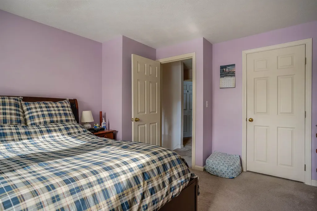 1 Logan Court Hudson NH 03051