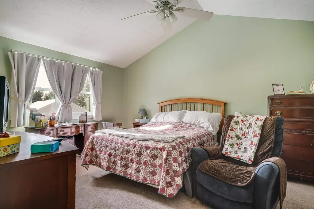 1 Logan Court Hudson NH 03051