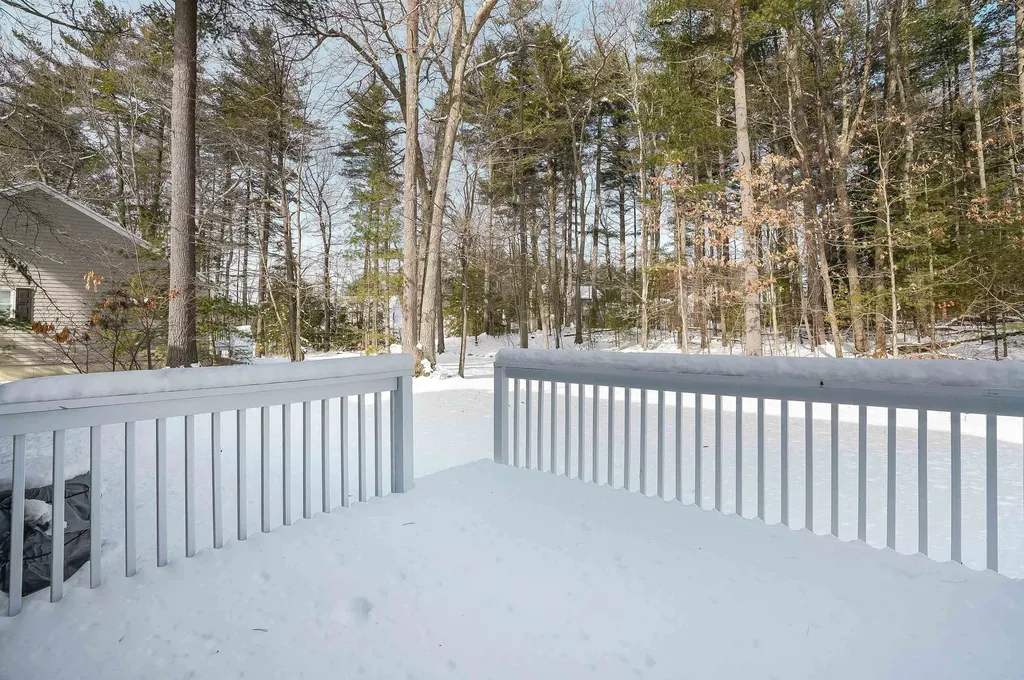 1 Logan Court Hudson NH 03051