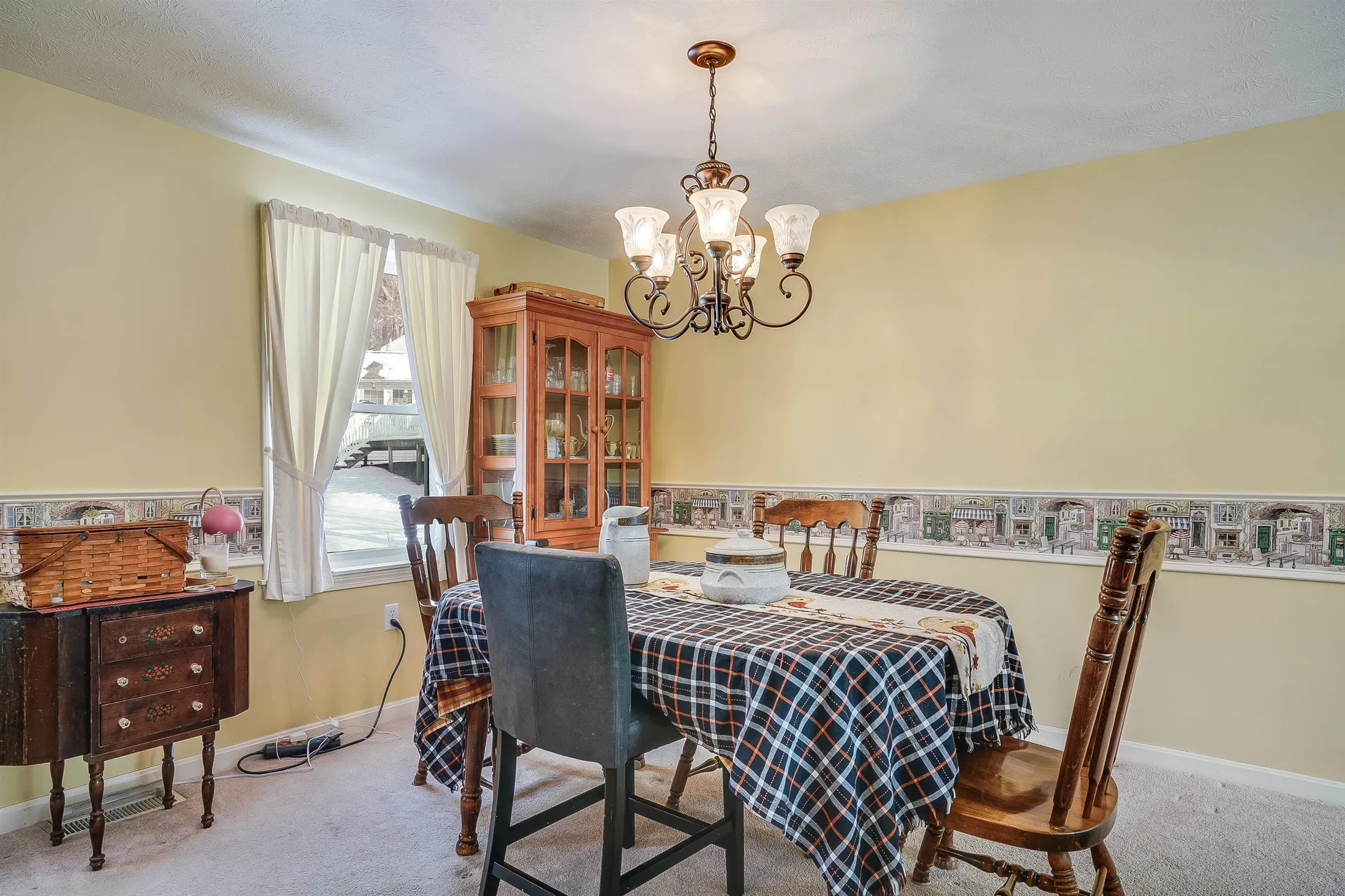 1 Logan Court Hudson NH 03051