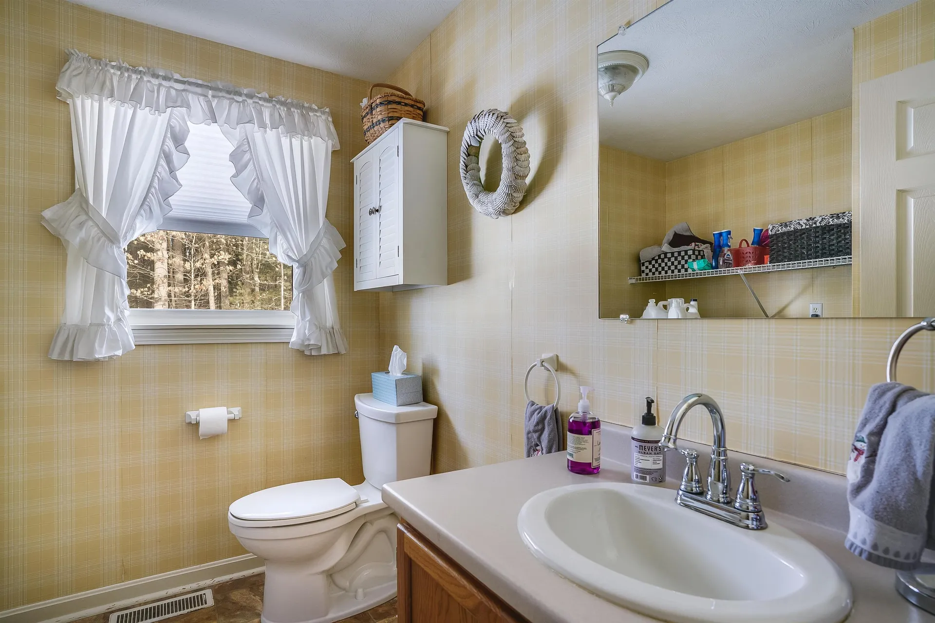 1 Logan Court Hudson NH 03051