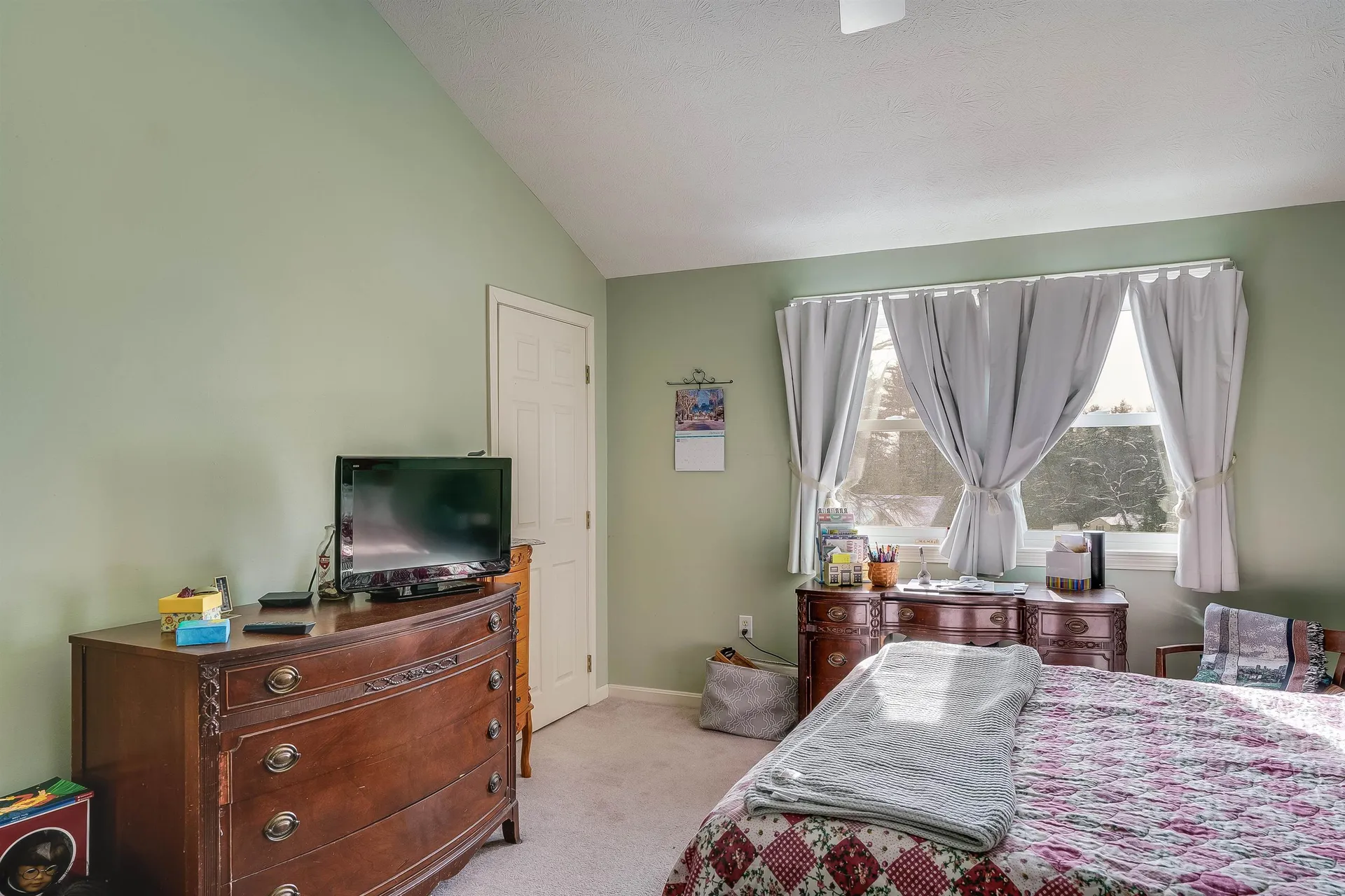 1 Logan Court Hudson NH 03051