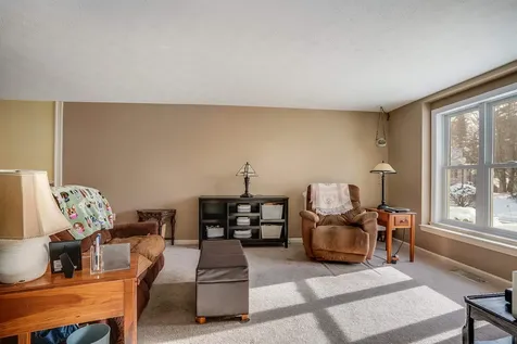 1 Logan Court Hudson NH 03051