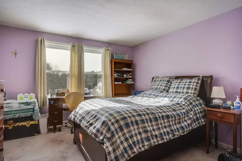 1 Logan Court Hudson NH 03051