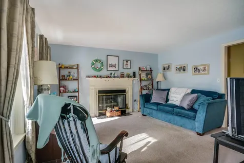 1 Logan Court Hudson NH 03051