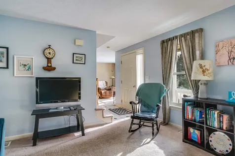 1 Logan Court Hudson NH 03051