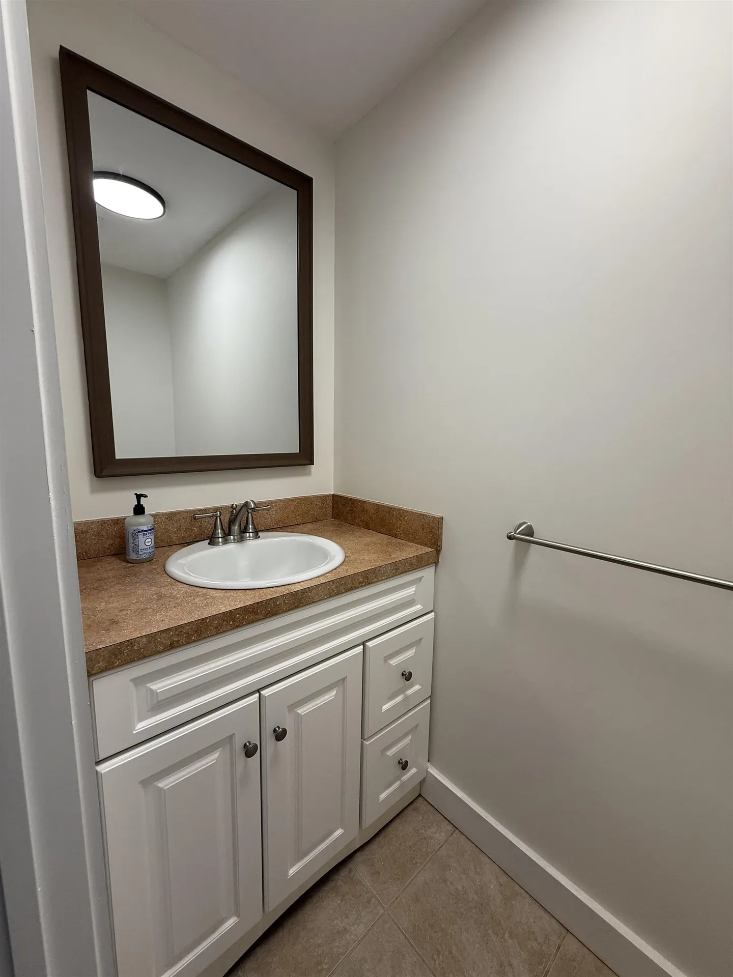 94B Range Road Windham NH 03087