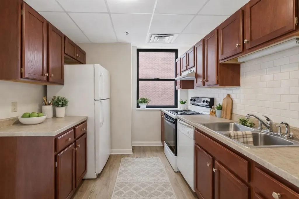 1015 Elm Street Manchester NH 03101