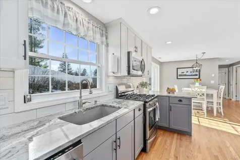 535 Coral Avenue Manchester NH 03104