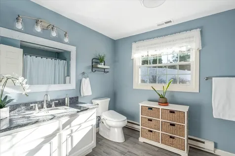 535 Coral Avenue Manchester NH 03104