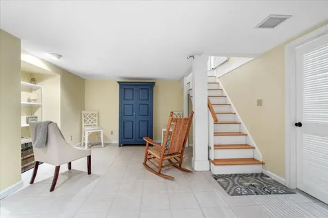 535 Coral Avenue Manchester NH 03104