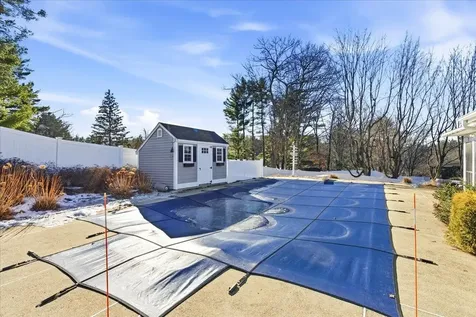 535 Coral Avenue Manchester NH 03104