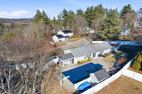 535 Coral Avenue Manchester NH 03104