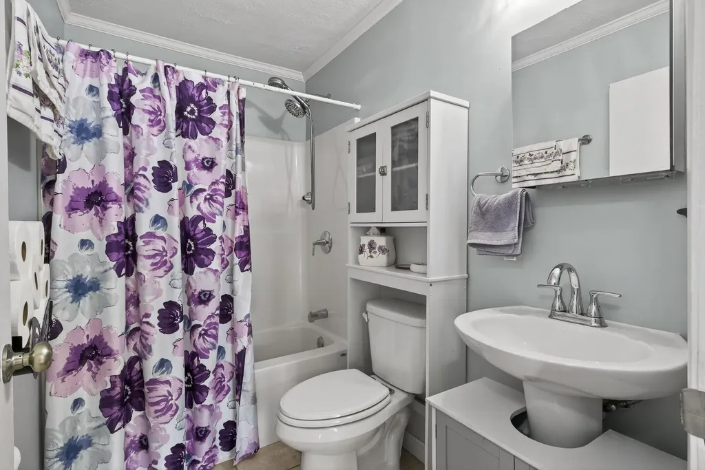 311 Thornton Street Manchester NH 03102