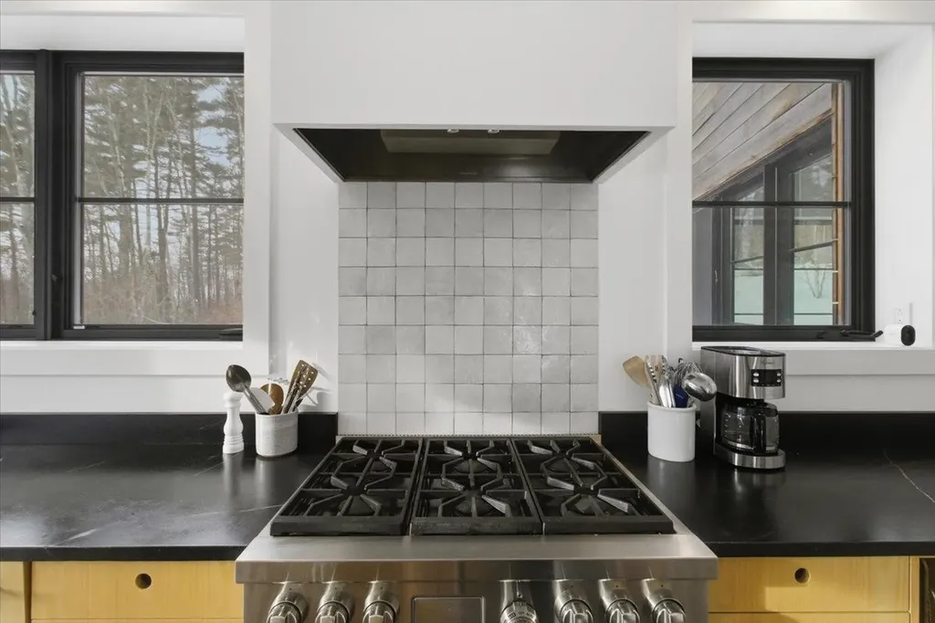 3635 Under The Mountain Road Londonderry VT 05155