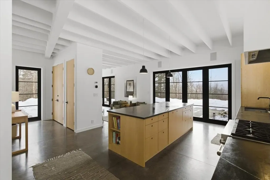 3635 Under The Mountain Road Londonderry VT 05155