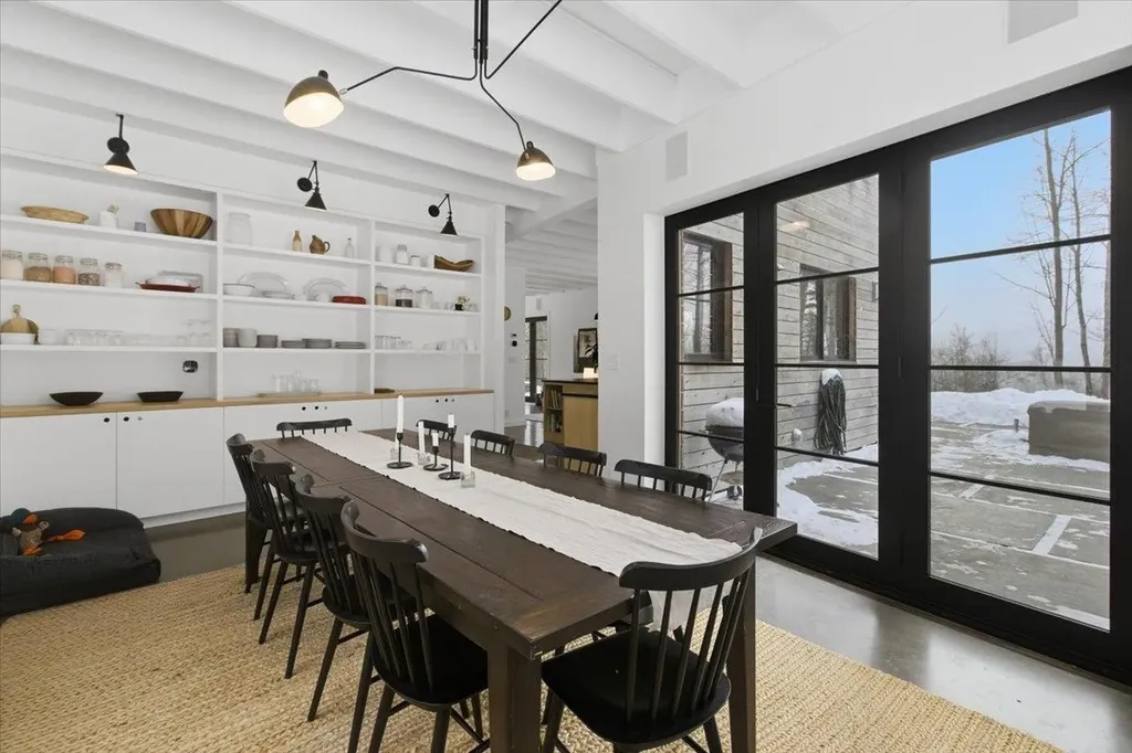 3635 Under The Mountain Road Londonderry VT 05155