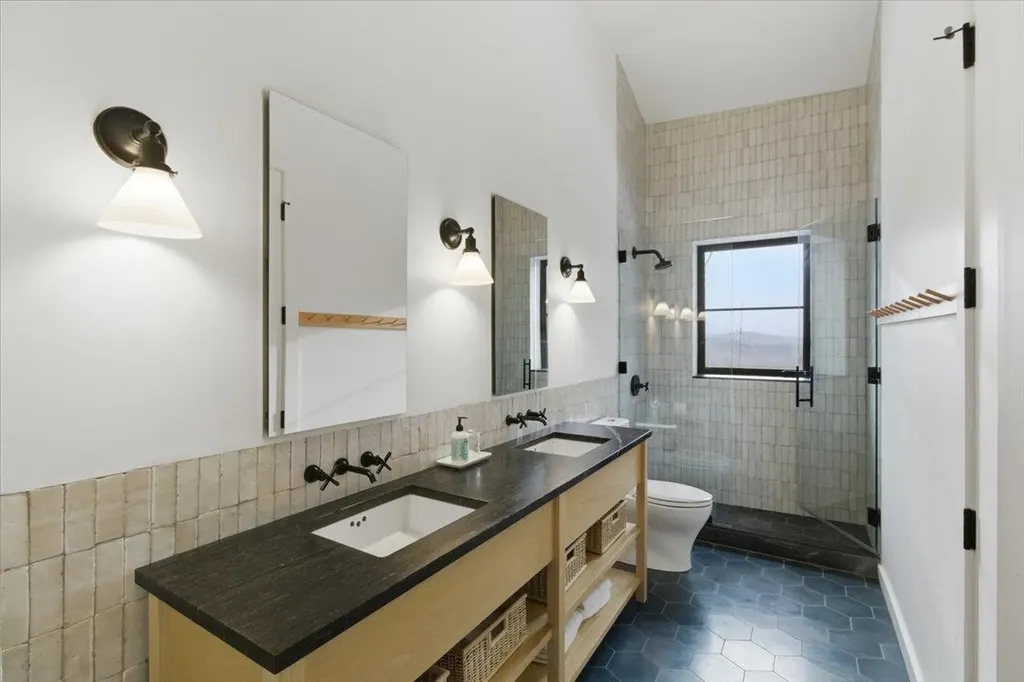 3635 Under The Mountain Road Londonderry VT 05155