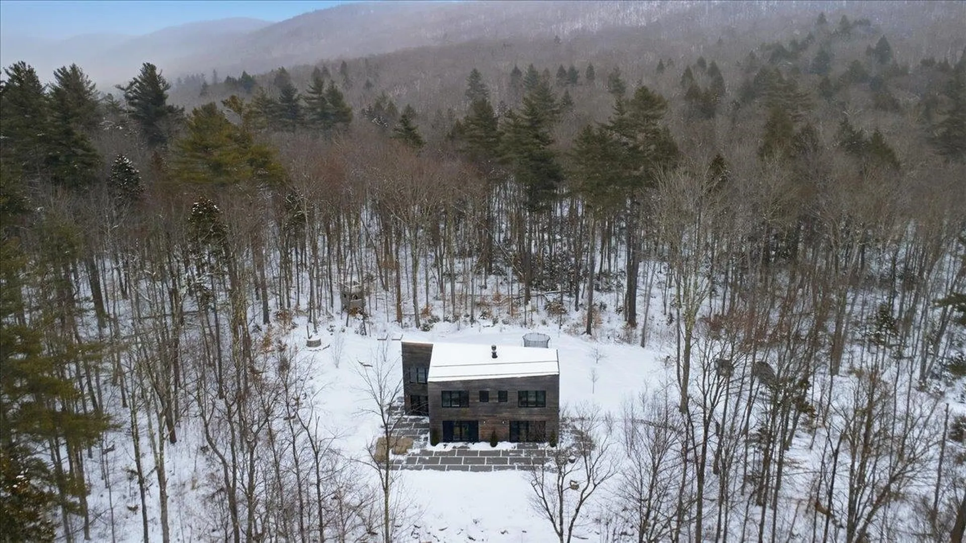 3635 Under The Mountain Road Londonderry VT 05155