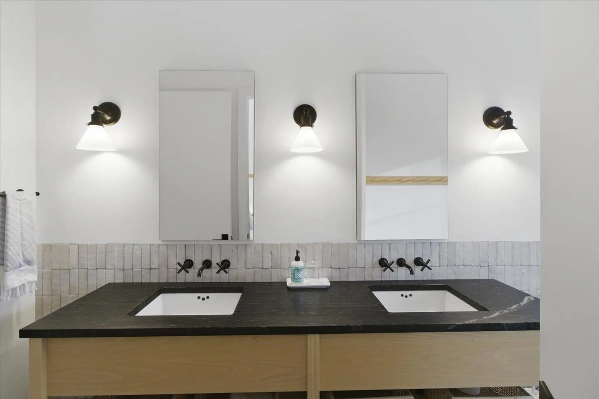 3635 Under The Mountain Road Londonderry VT 05155