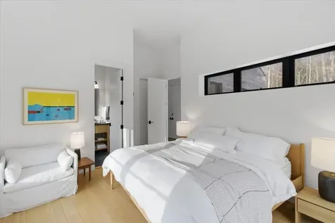 3635 Under The Mountain Road Londonderry VT 05155