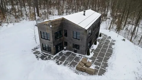 3635 Under The Mountain Road Londonderry VT 05155