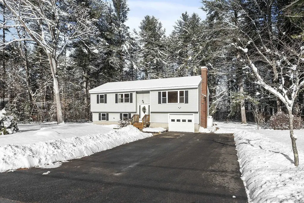 7 Tranquil Drive Londonderry NH 03053