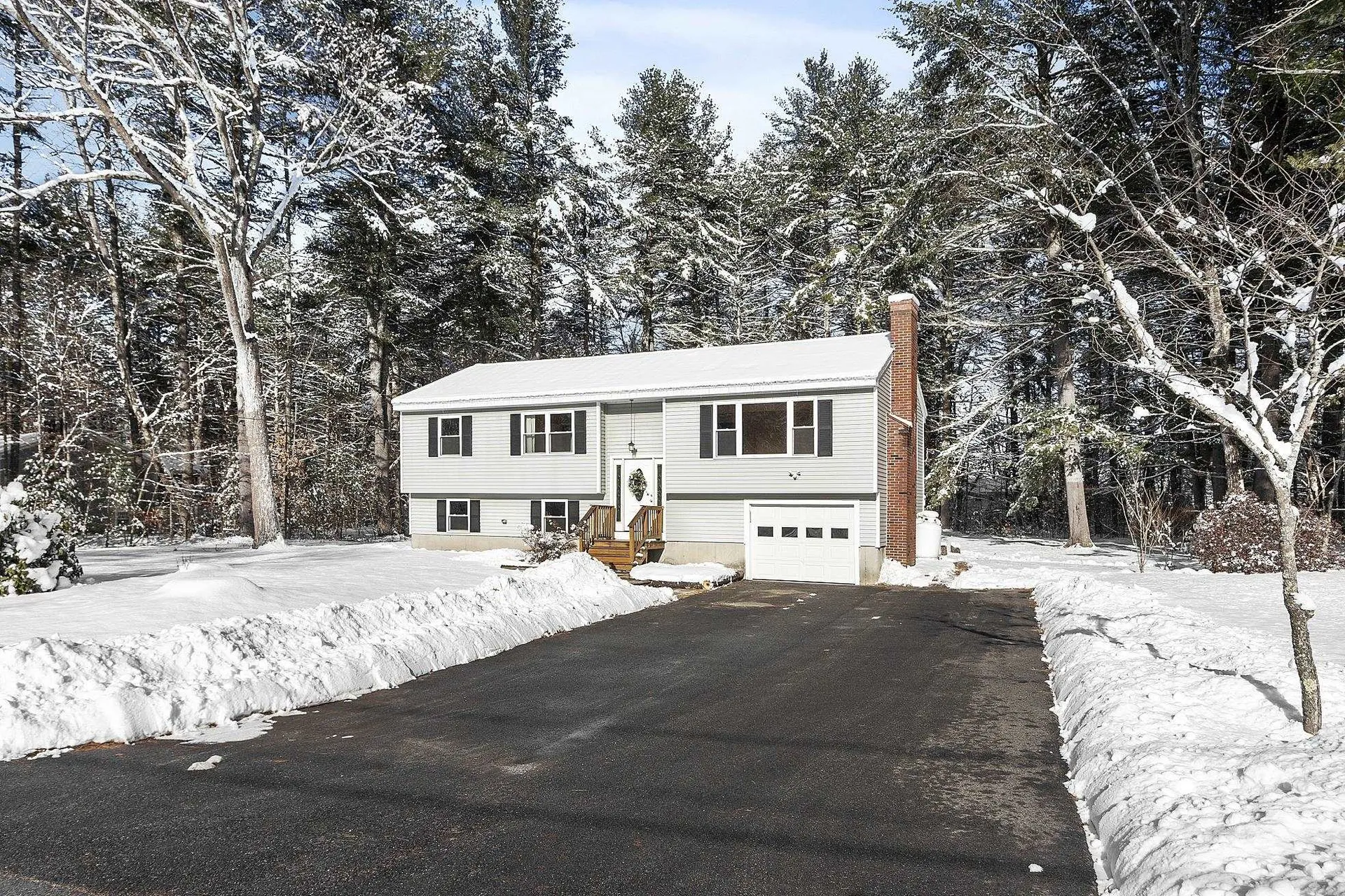 7 Tranquil Drive Londonderry NH 03053