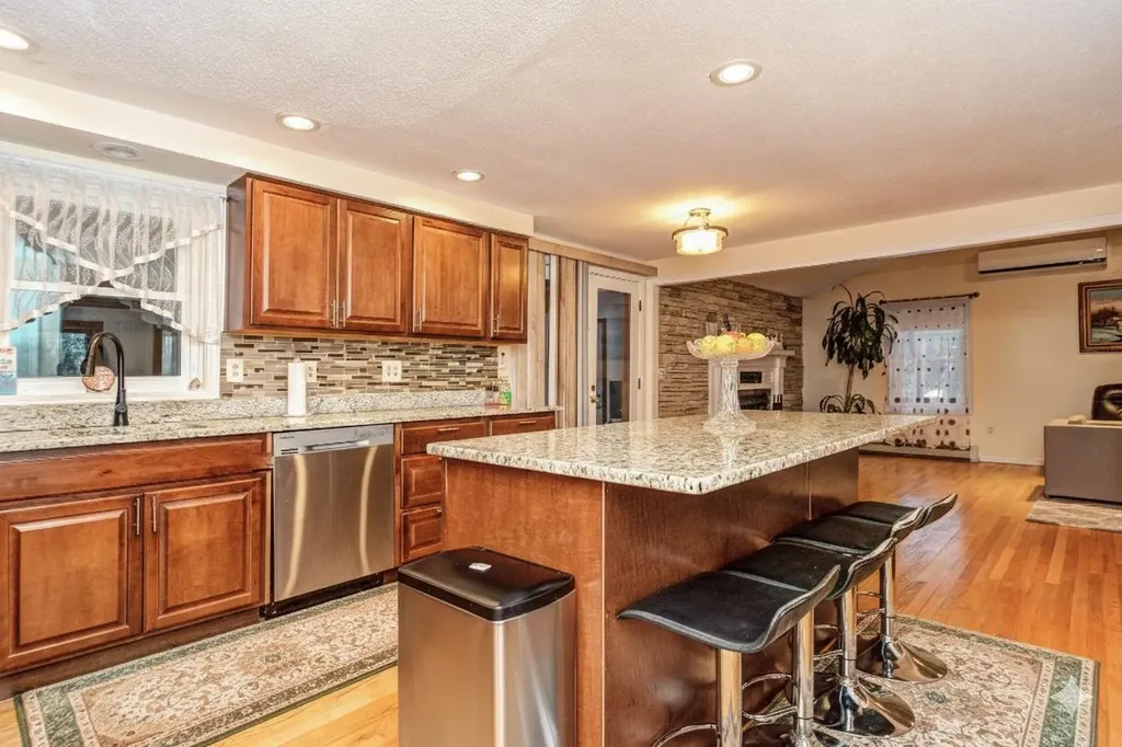 3 Abbey Road Bow NH 03304