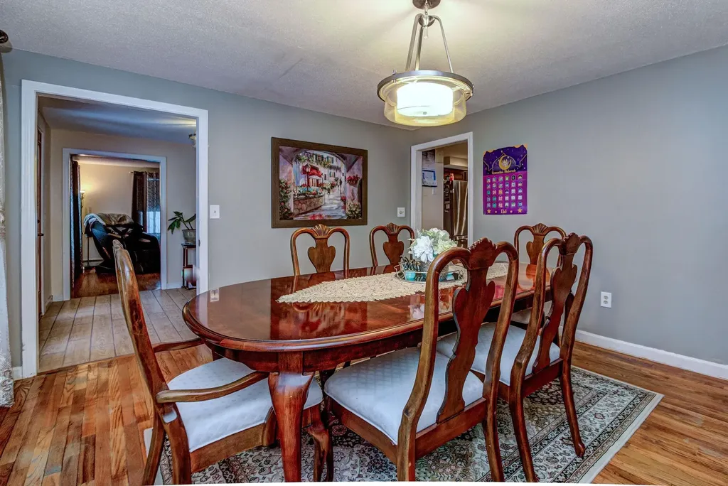 3 Abbey Road Bow NH 03304