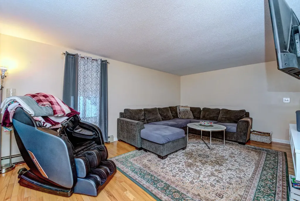 3 Abbey Road Bow NH 03304