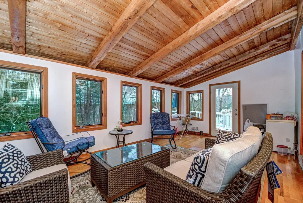 3 Abbey Road Bow NH 03304