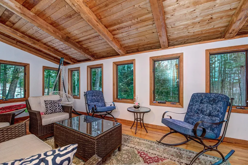 3 Abbey Road Bow NH 03304