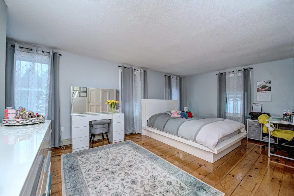 3 Abbey Road Bow NH 03304