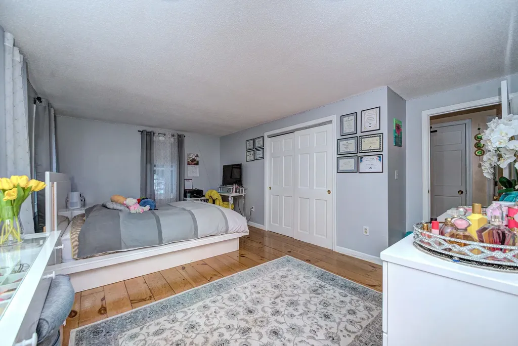 3 Abbey Road Bow NH 03304