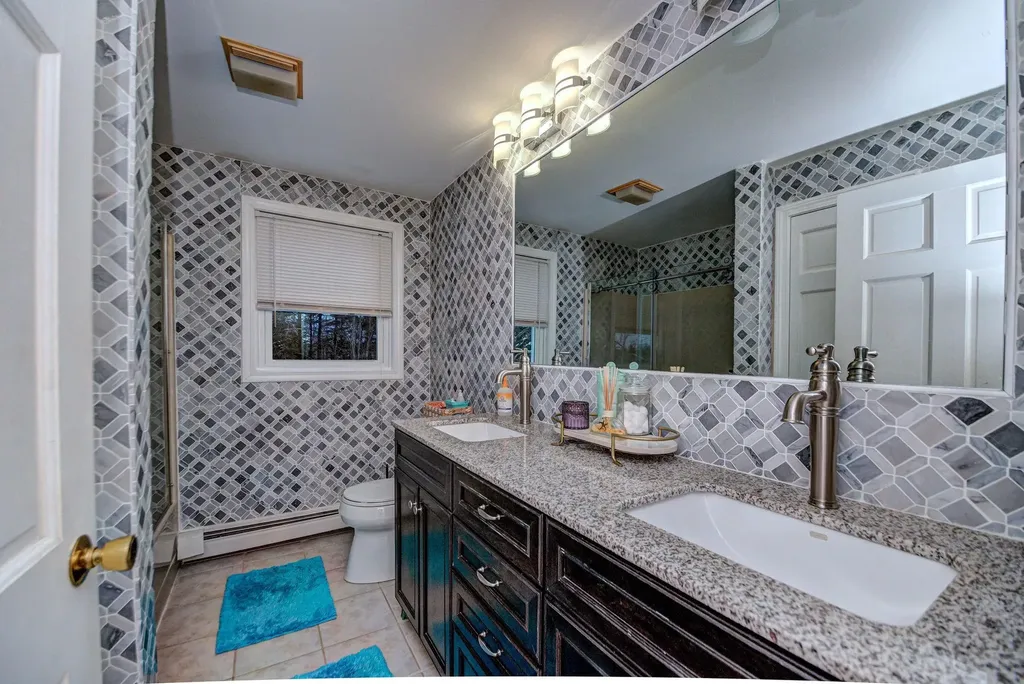 3 Abbey Road Bow NH 03304