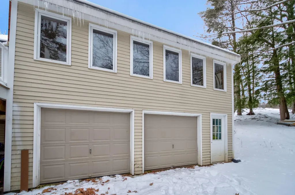 3 Abbey Road Bow NH 03304