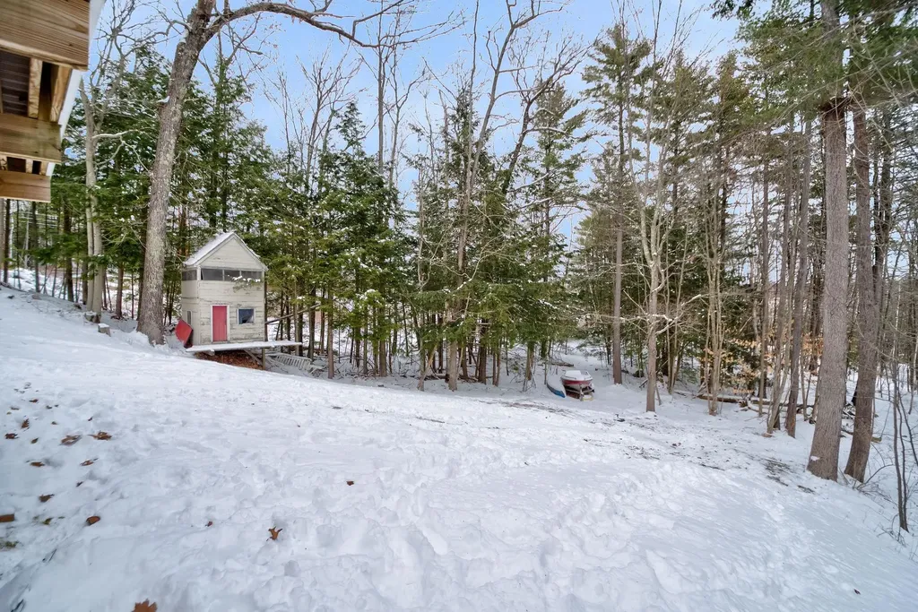 3 Abbey Road Bow NH 03304