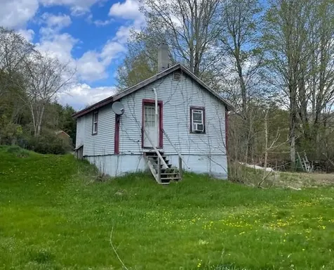 11 White Plains Road Webster NH 03303