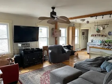 11 White Plains Road Webster NH 03303