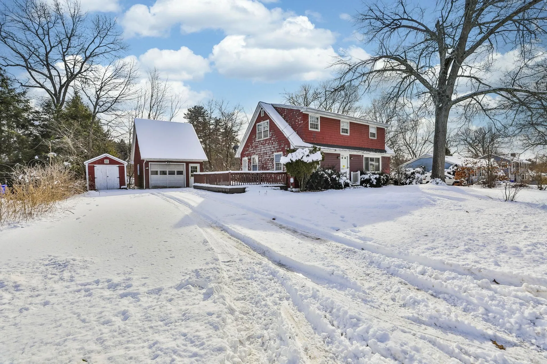 12 Hemlock Street Hudson NH 03051