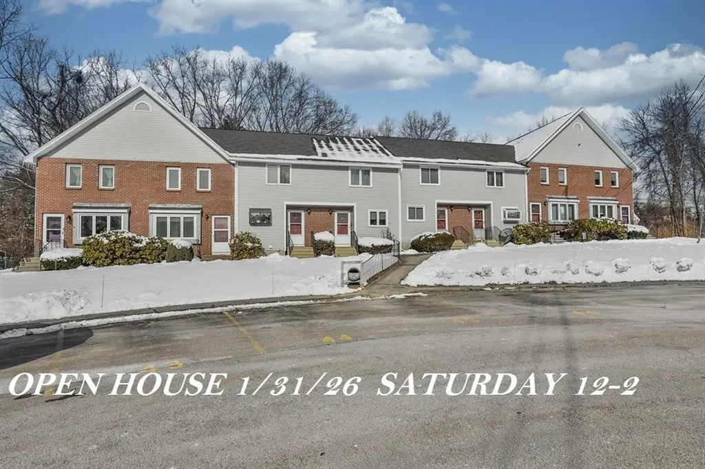 47 Willow Creek Drive Hudson NH 03051