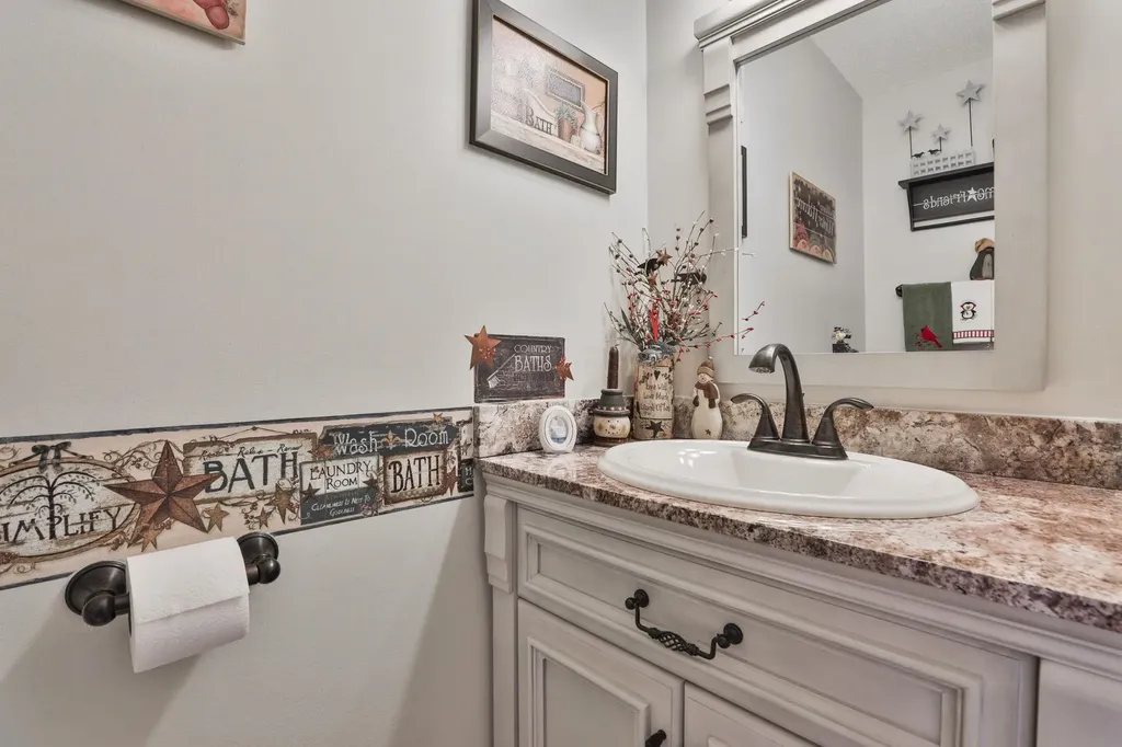 47 Willow Creek Drive Hudson NH 03051