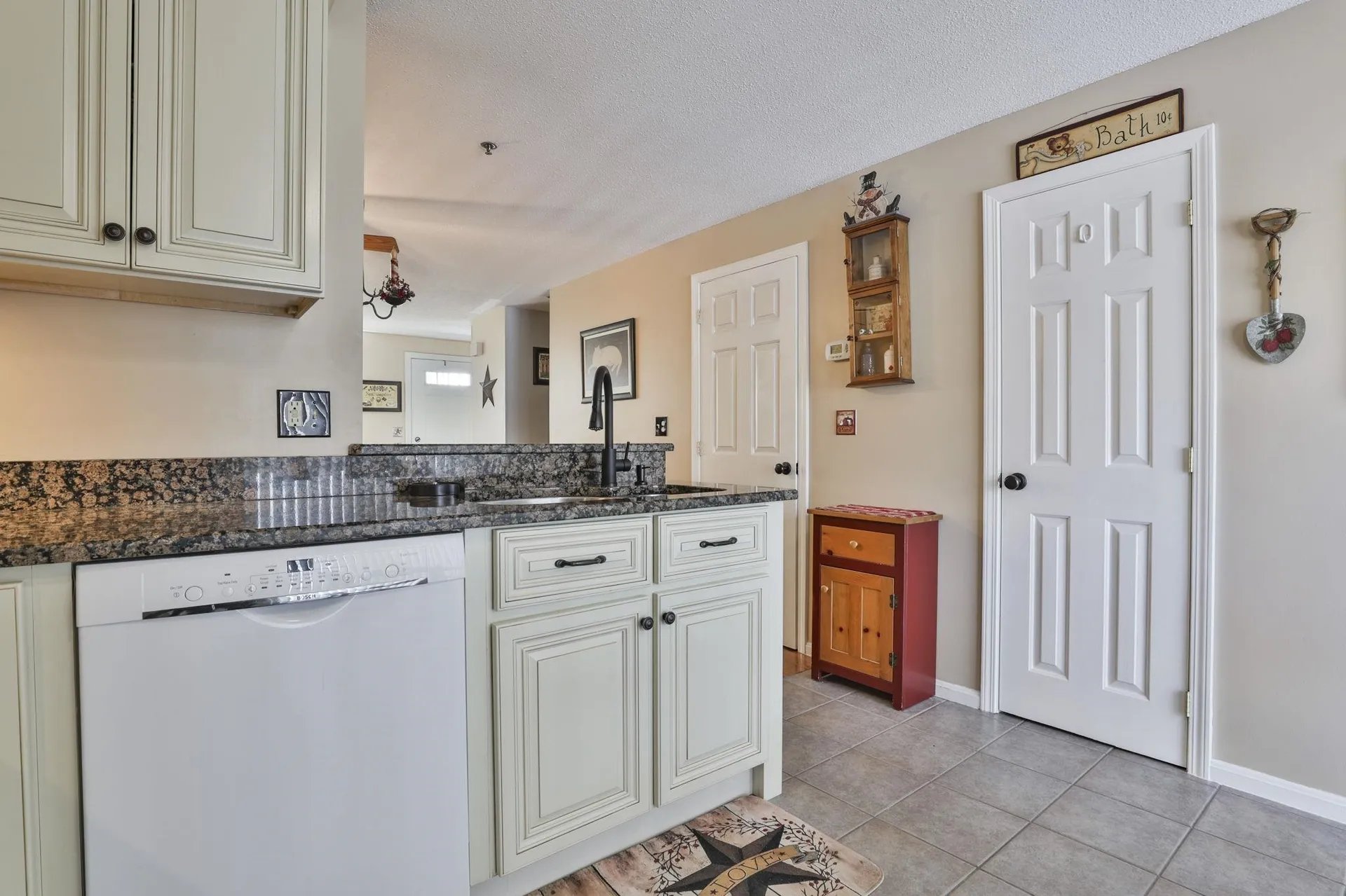 47 Willow Creek Drive Hudson NH 03051