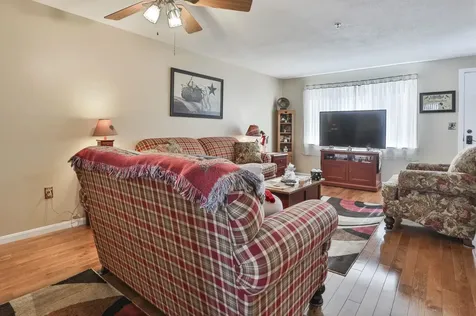 47 Willow Creek Drive Hudson NH 03051