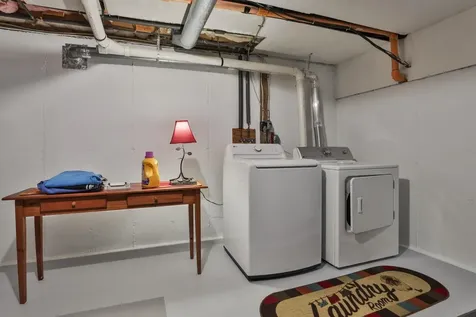 47 Willow Creek Drive Hudson NH 03051