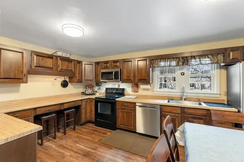 19 Woodlawn Road Burlington VT 05408