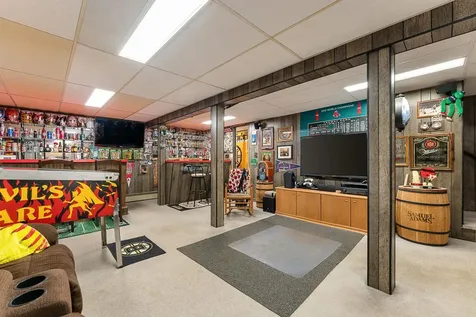 19 Woodlawn Road Burlington VT 05408