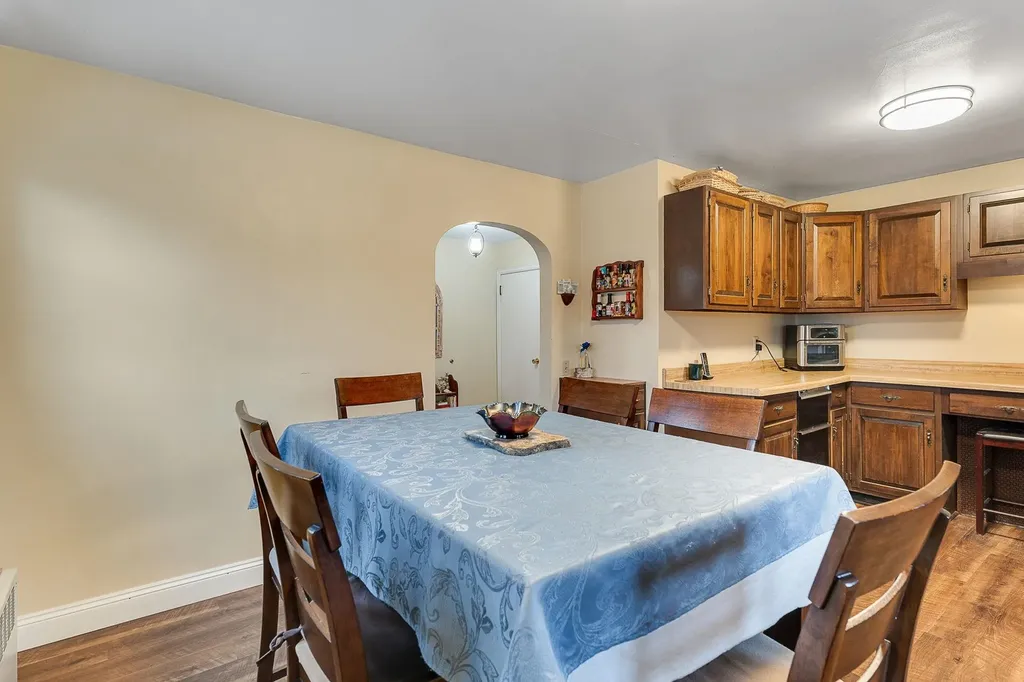 19 Woodlawn Road Burlington VT 05408