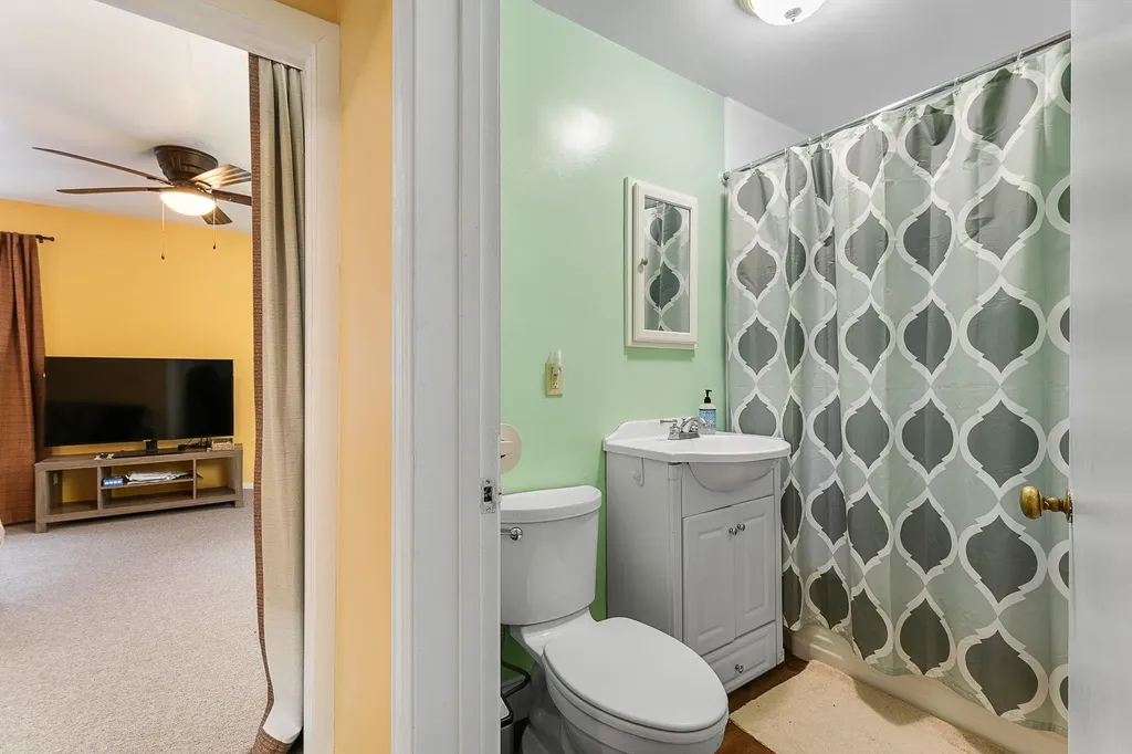 19 Woodlawn Road Burlington VT 05408